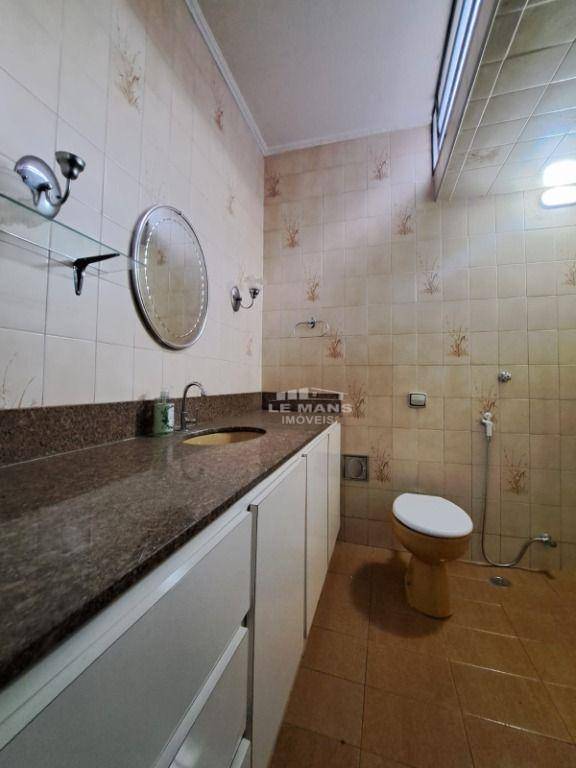Casa à venda com 4 quartos, 250m² - Foto 11