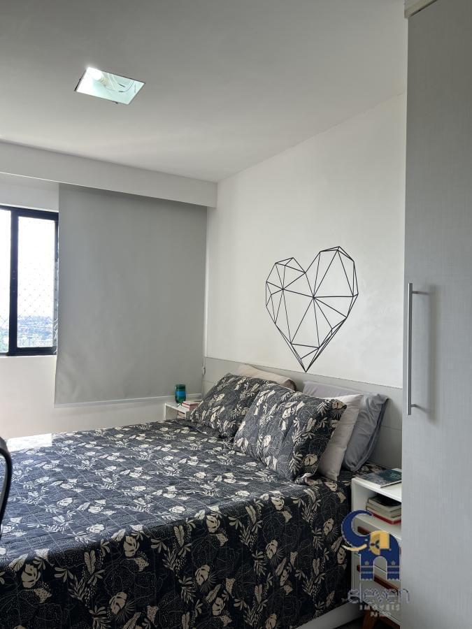 Apartamento à venda com 2 quartos, 70m² - Foto 13