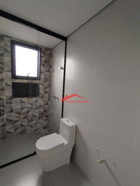 Apartamento à venda com 2 quartos, 75m² - Foto 14