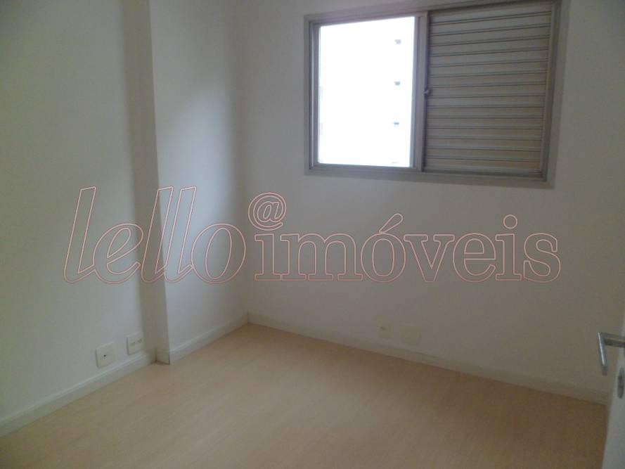 Apartamento para alugar com 2 quartos, 67m² - Foto 10