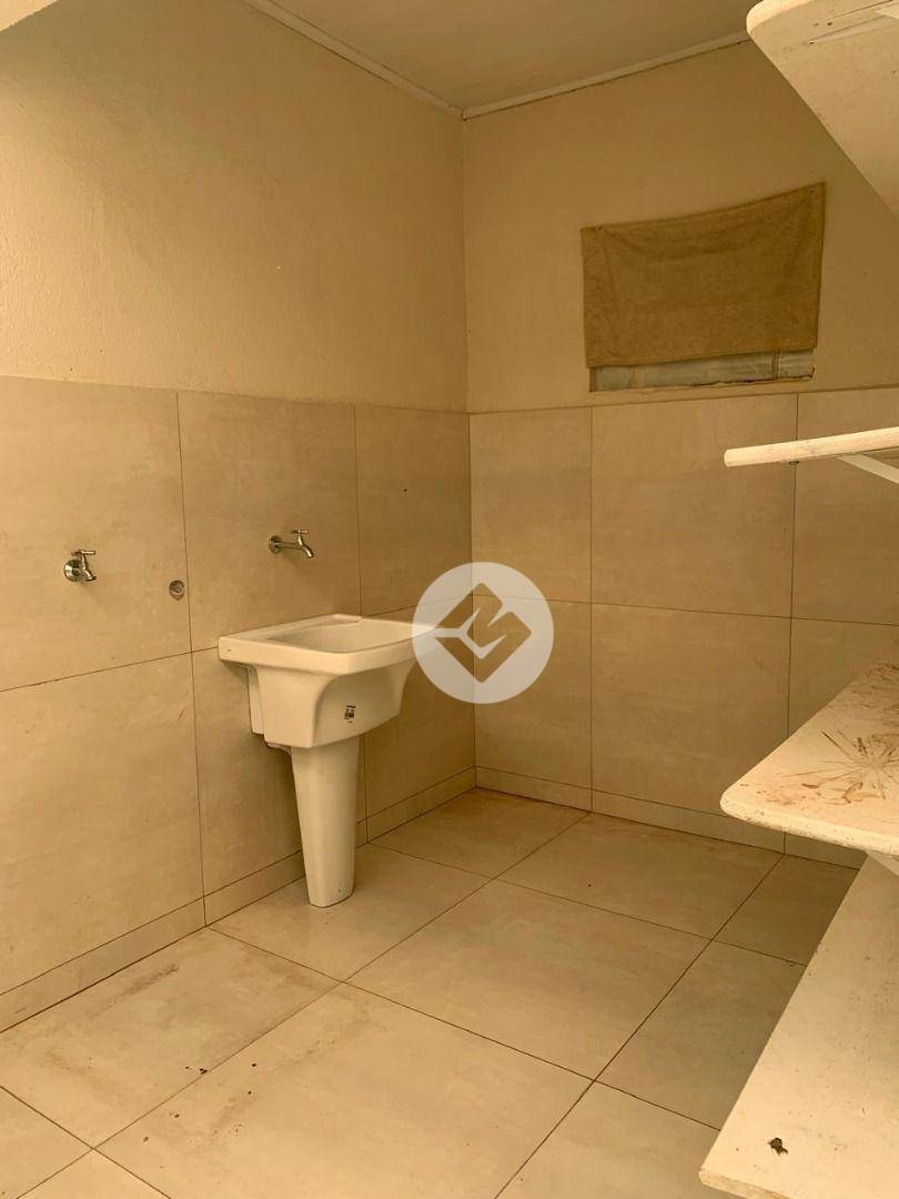 Casa para alugar com 3 quartos, 180m² - Foto 24