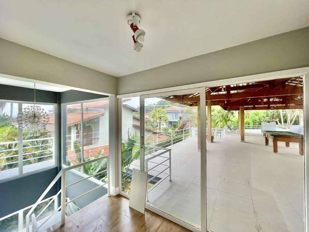 Casa de Condomínio à venda com 4 quartos, 400m² - Foto 30