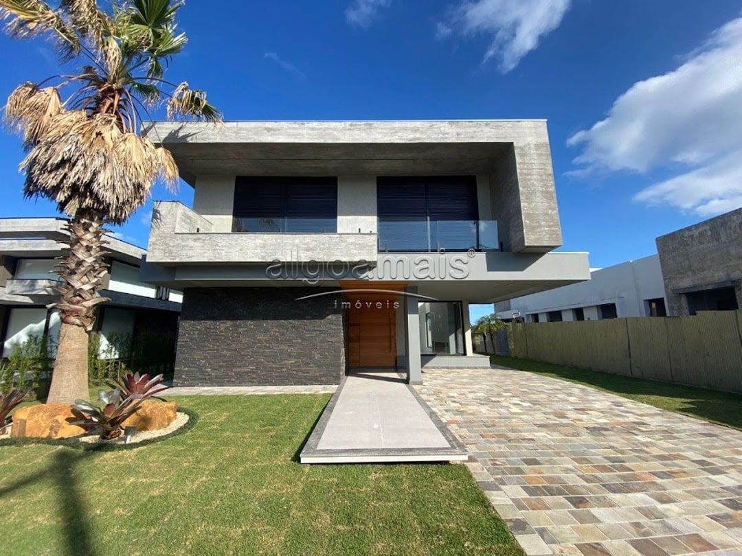 Casa de Condomínio à venda com 5 quartos, 251m² - Foto 1