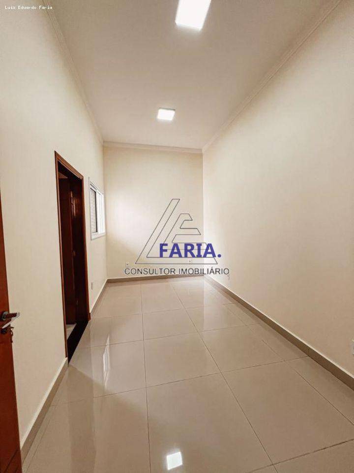 Casa à venda com 3 quartos, 239m² - Foto 12