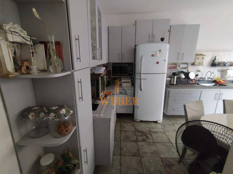 Casa à venda com 5 quartos, 180m² - Foto 23