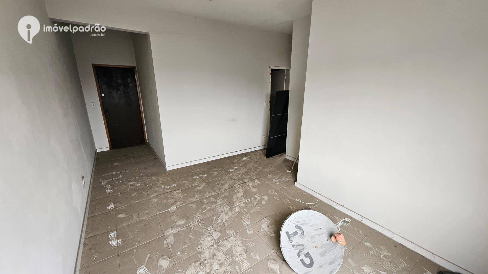 Apartamento à venda com 2 quartos, 68m² - Foto 2