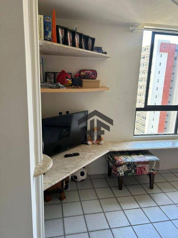 Apartamento à venda com 4 quartos, 157m² - Foto 11