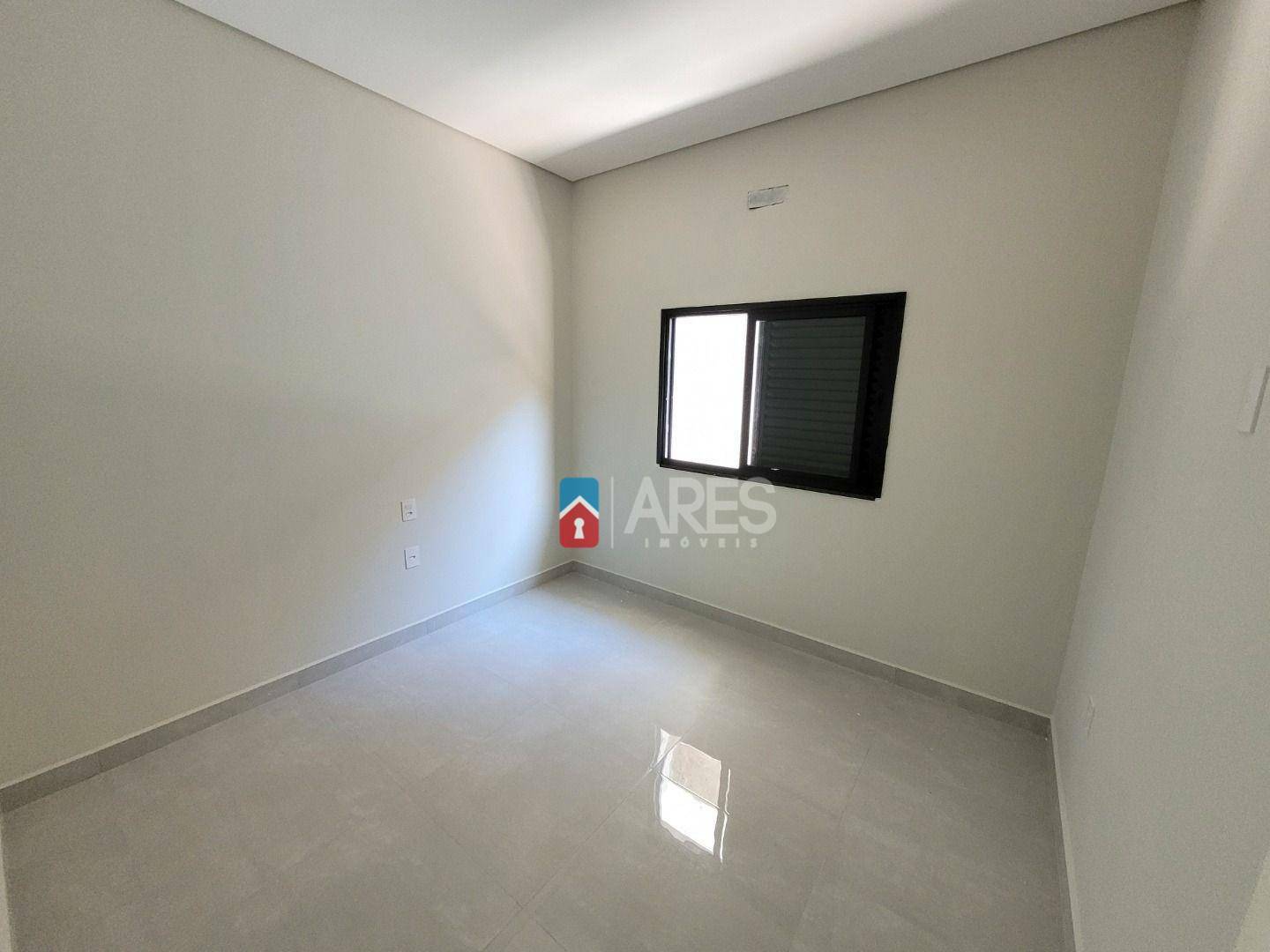 Casa à venda com 3 quartos, 110m² - Foto 3