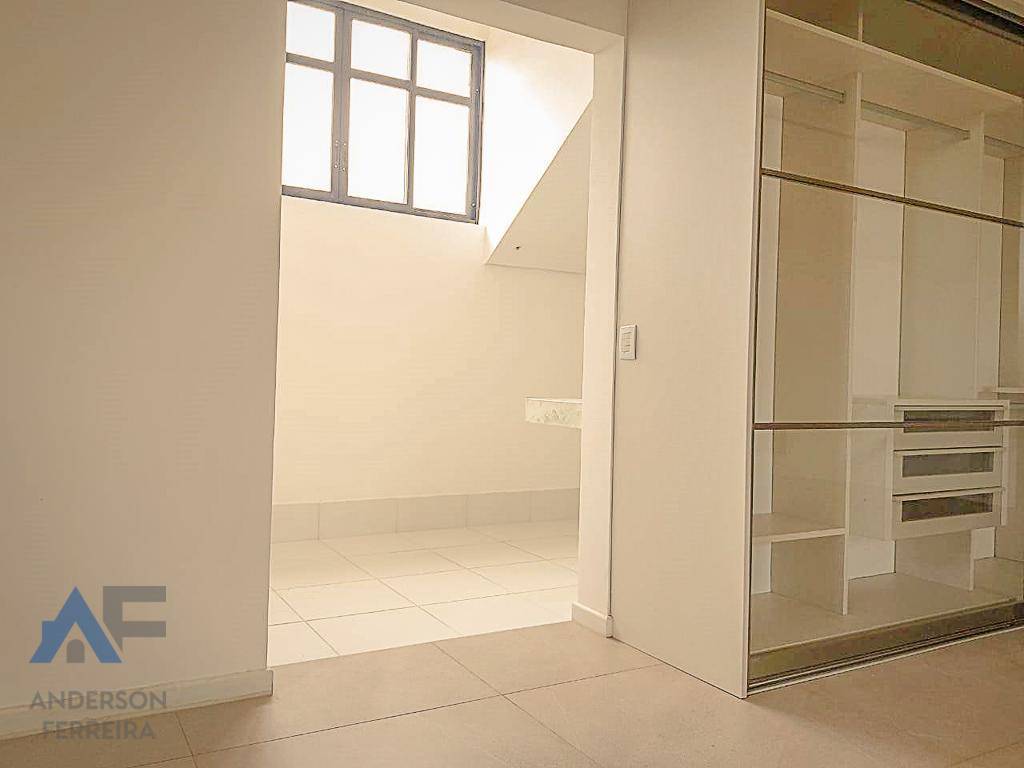 Casa à venda com 4 quartos, 319m² - Foto 22