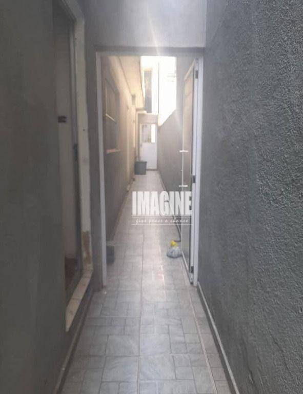 Sobrado à venda com 3 quartos, 150m² - Foto 2