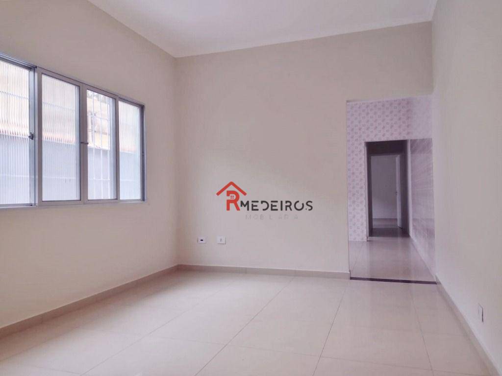 Casa à venda com 2 quartos, 75m² - Foto 3