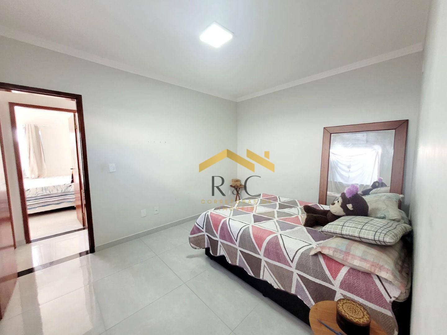 Casa à venda com 3 quartos, 70m² - Foto 11