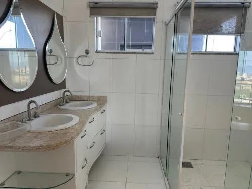 Casa, 3 quartos, 215 m² - Foto 8