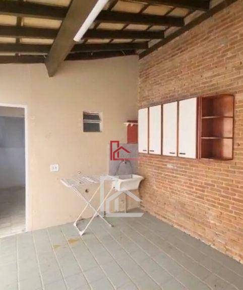 Casa à venda com 3 quartos, 119m² - Foto 2