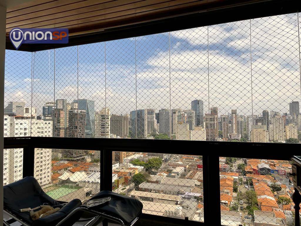 Apartamento à venda com 3 quartos, 151m² - Foto 4