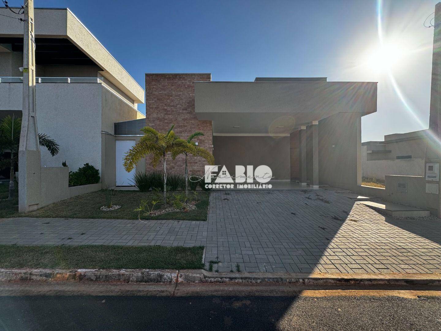 Casa de Condomínio à venda com 3 quartos, 150m² - Foto 1