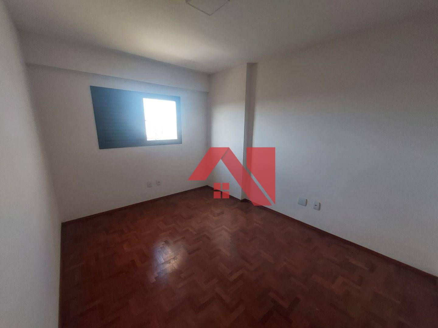 Apartamento para alugar com 3 quartos, 155m² - Foto 8