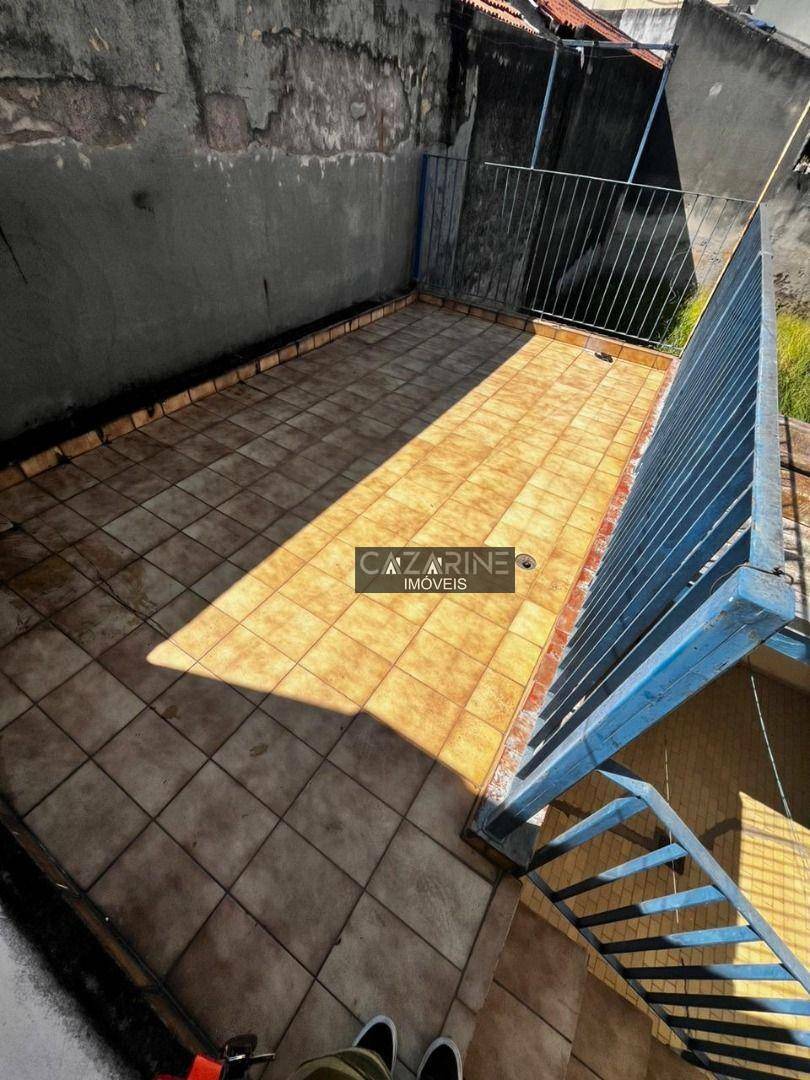 Sobrado para alugar com 3 quartos, 180m² - Foto 17