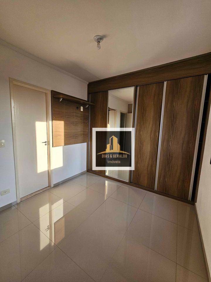 Apartamento à venda com 3 quartos, 76m² - Foto 10