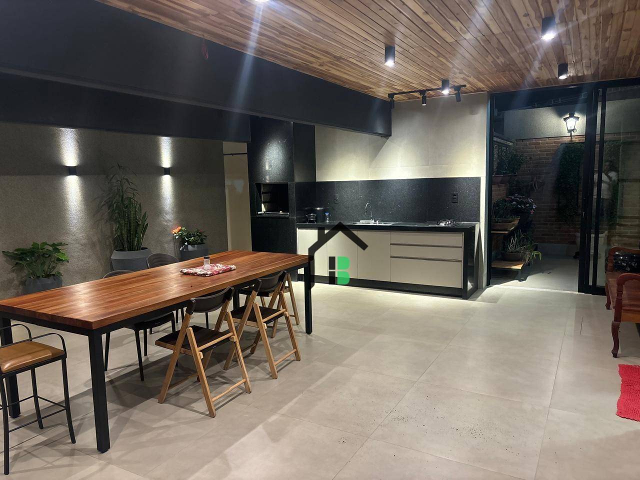 Casa, 4 quartos, 240 m² - Foto 5