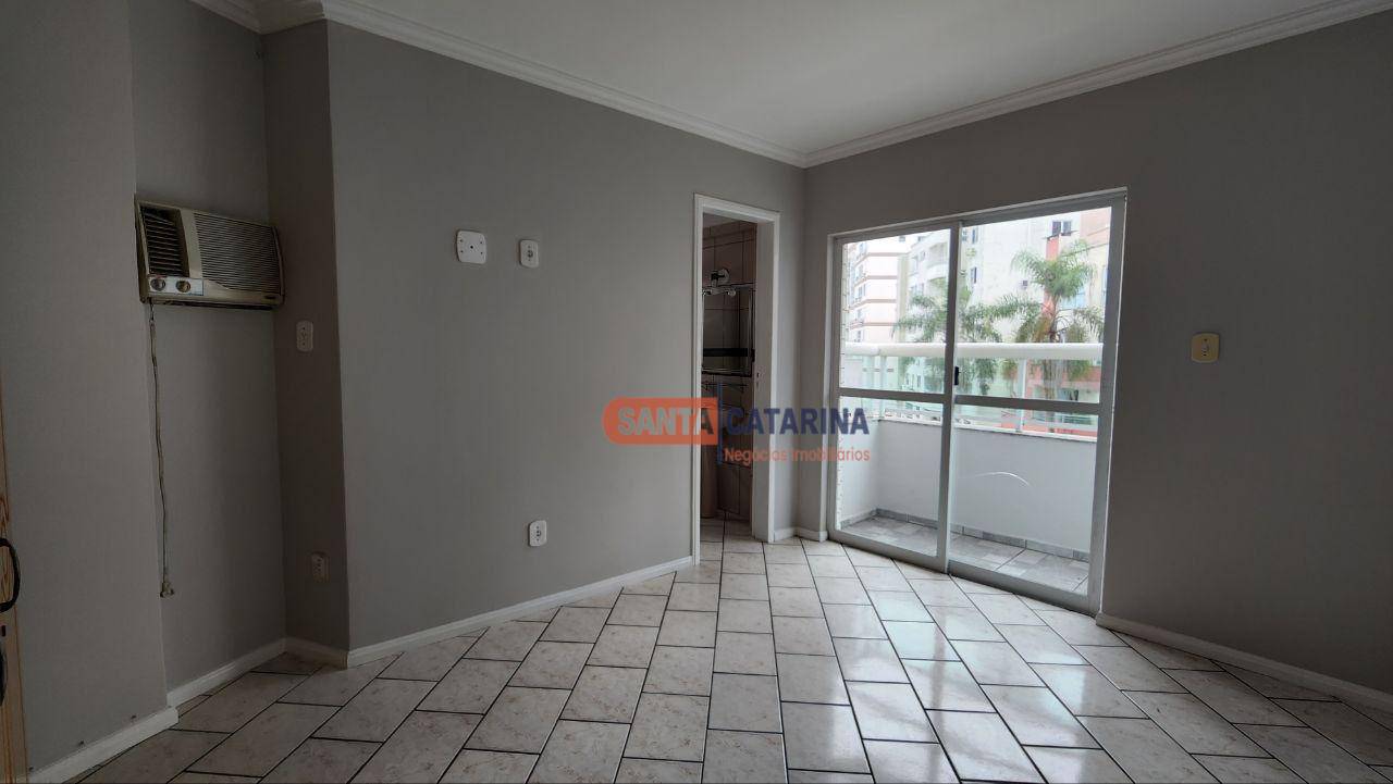 Apartamento para alugar com 2 quartos, 79m² - Foto 1