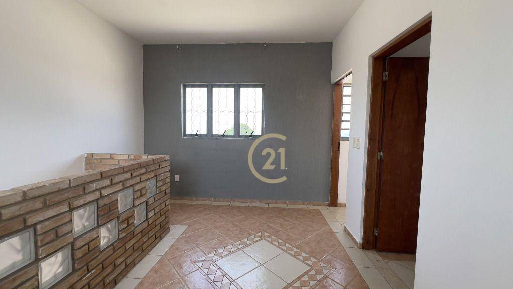 Casa para alugar com 3 quartos, 421m² - Foto 2