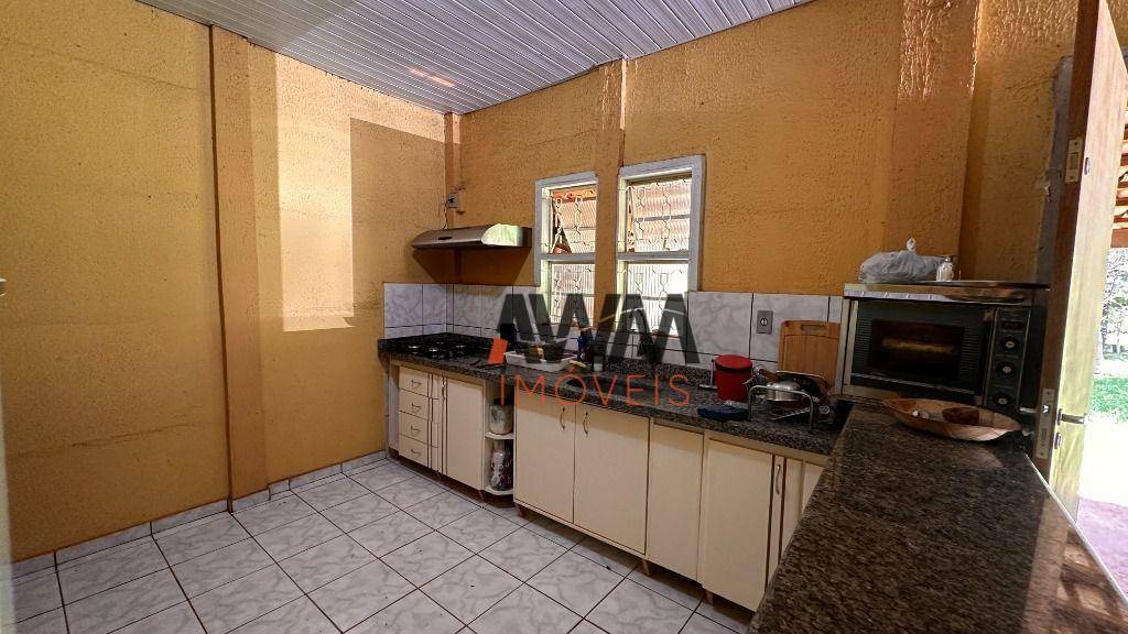 Chácara à venda com 2 quartos, 150m² - Foto 13