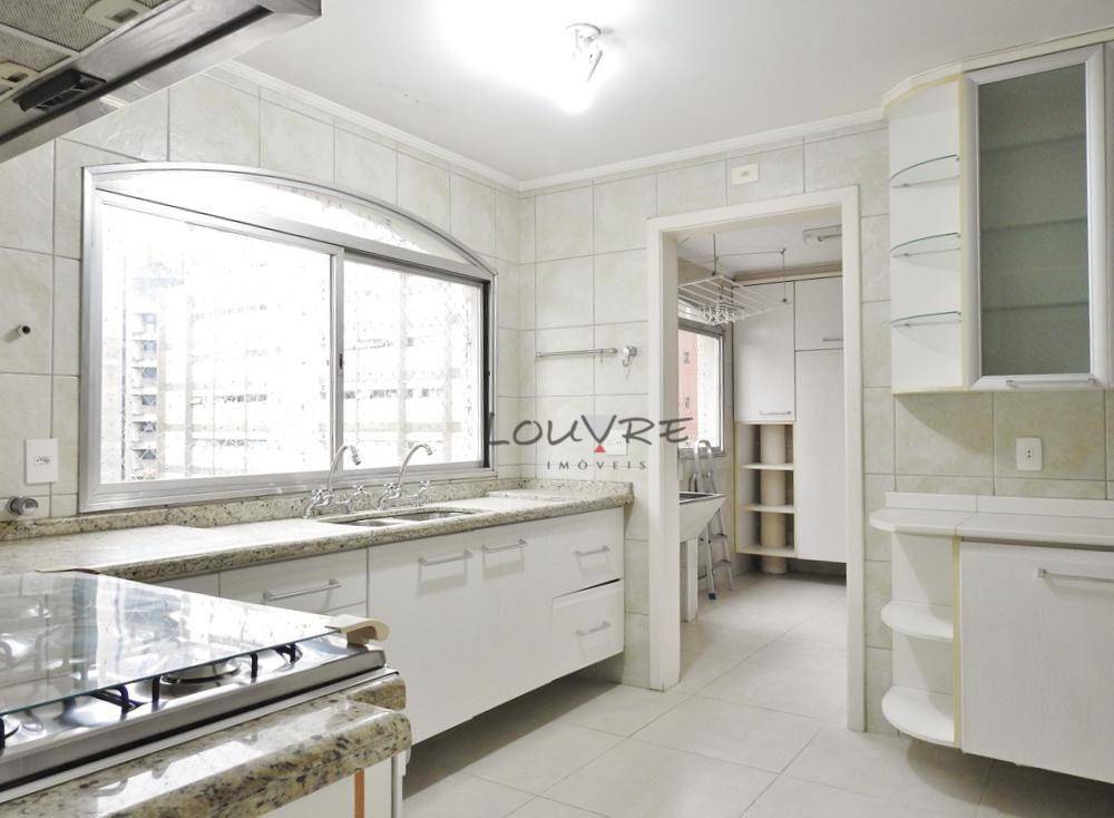 Apartamento à venda com 4 quartos, 206m² - Foto 18