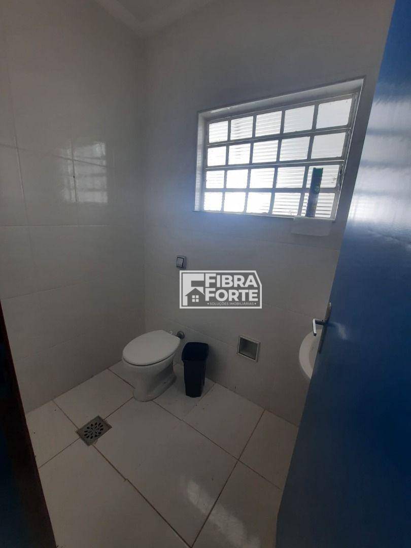 Casa para alugar com 5 quartos, 420m² - Foto 9