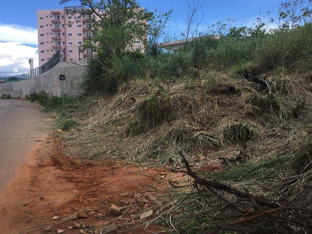 Terreno à venda, 180M2 - Foto 1