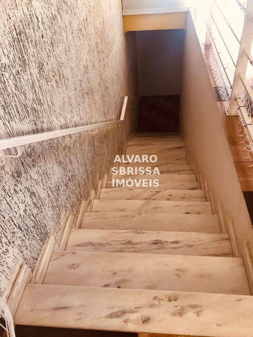 Casa à venda com 3 quartos, 220m² - Foto 10