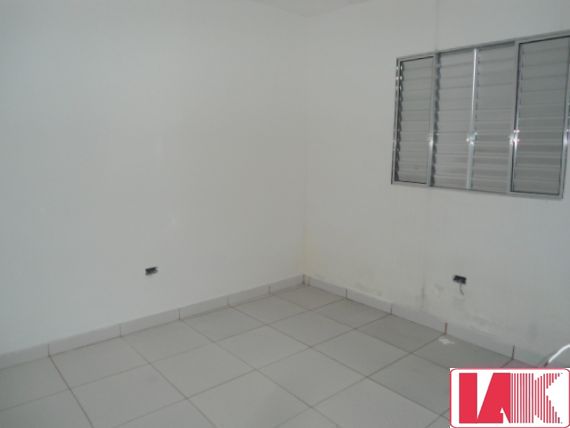 Casa para alugar com 1 quarto, 30m² - Foto 32