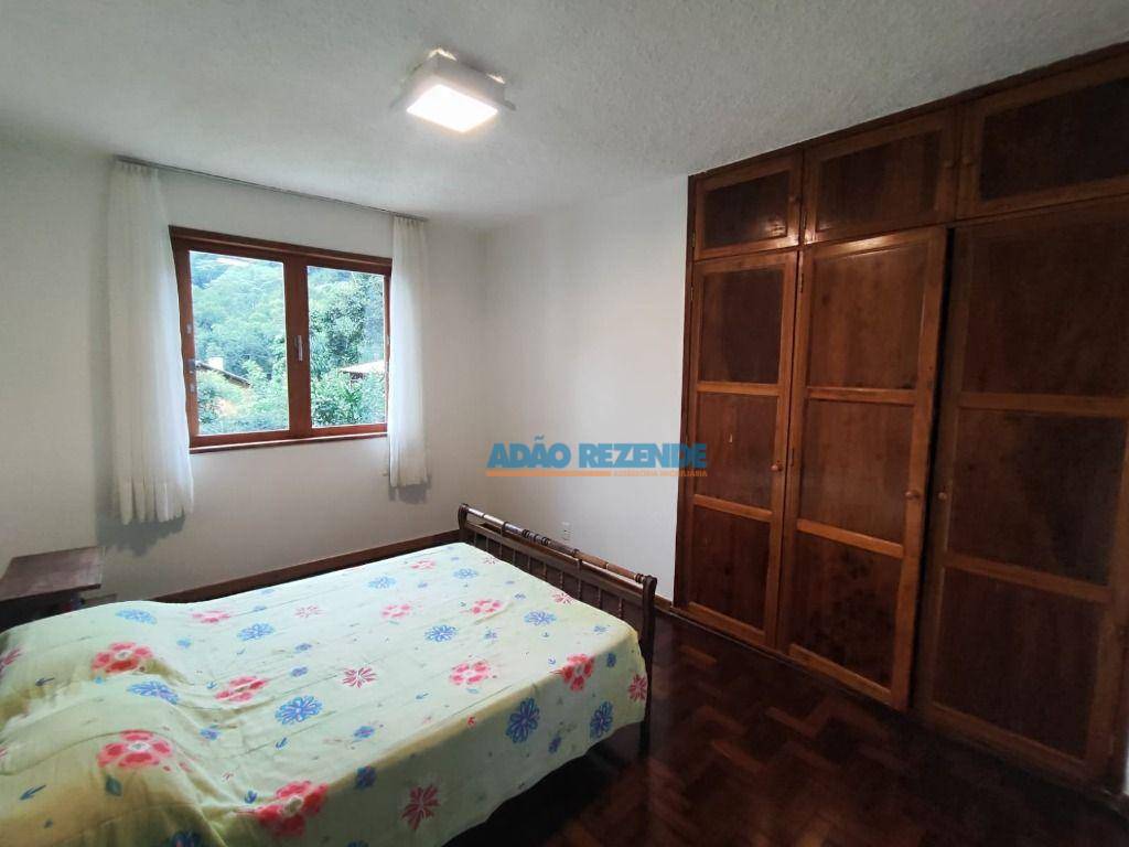 Casa à venda com 7 quartos, 281m² - Foto 18