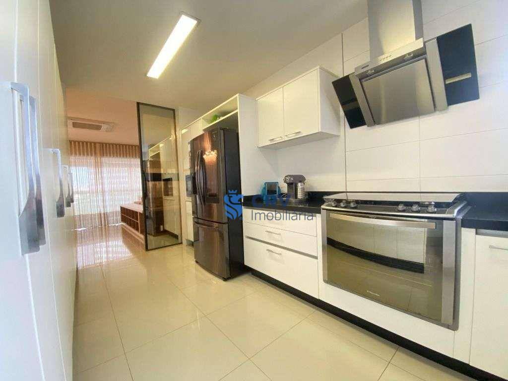 Apartamento à venda com 3 quartos, 173m² - Foto 11