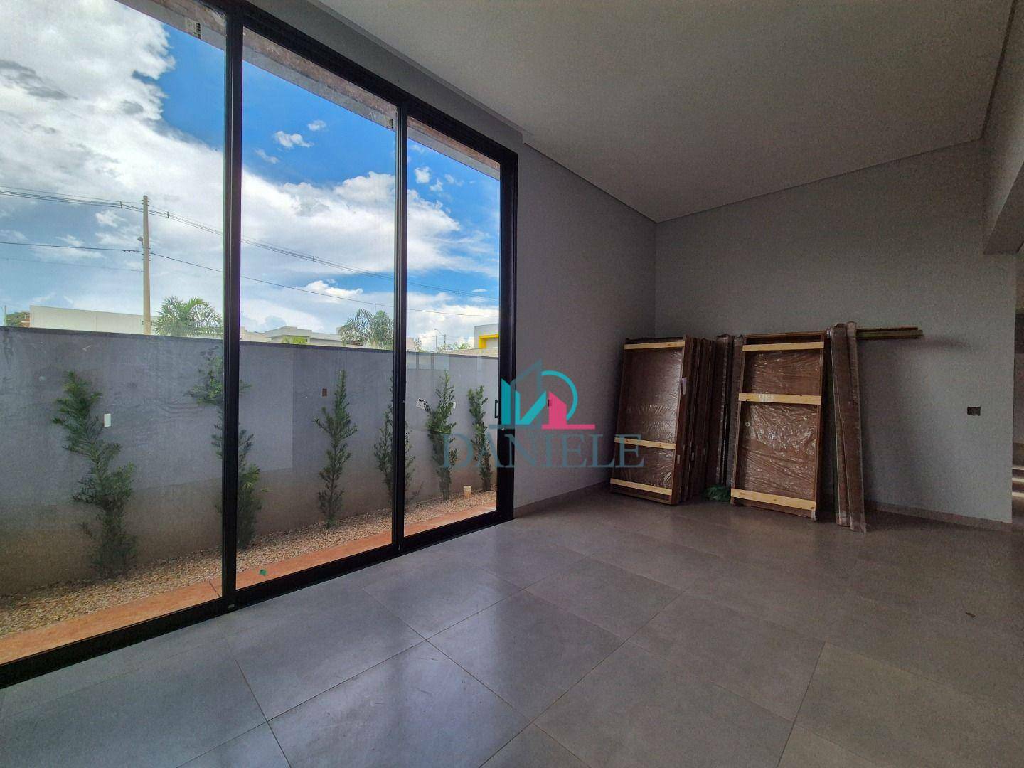 Casa de Condomínio à venda com 3 quartos, 187m² - Foto 4