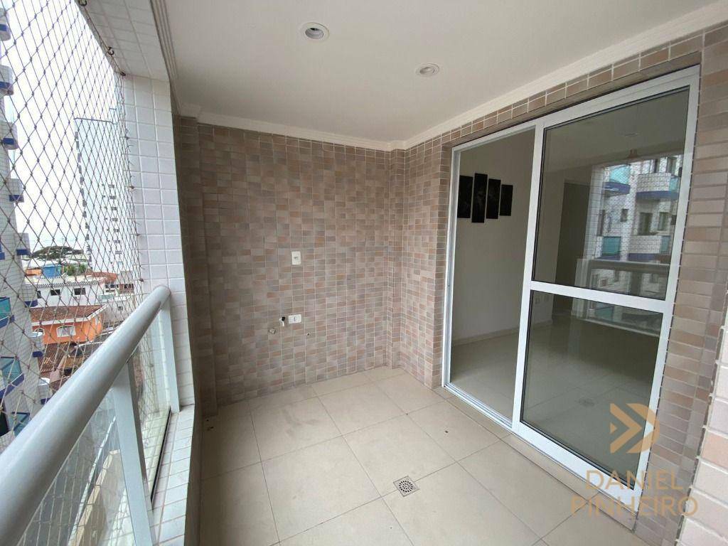 Apartamento à venda com 2 quartos, 67m² - Foto 3