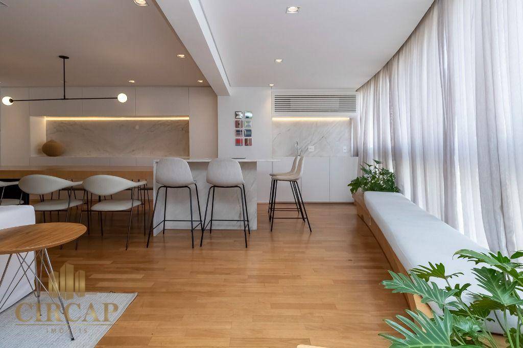 Apartamento à venda com 4 quartos, 180m² - Foto 2