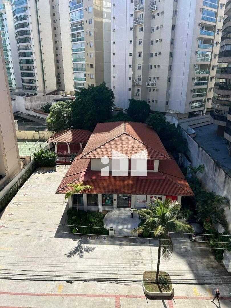 Apartamento à venda com 3 quartos, 90m² - Foto 2