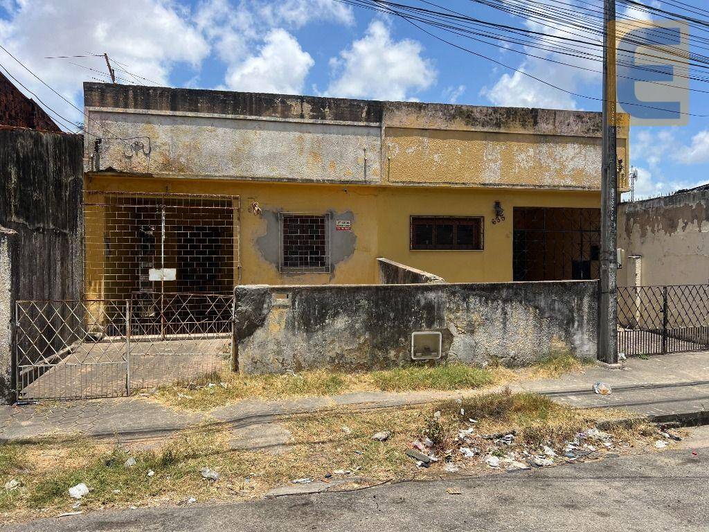 Casa, 2 quartos, 382 m² - Foto 1