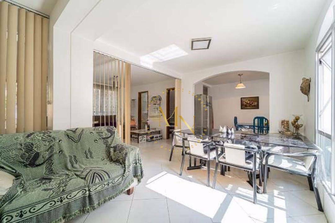 Casa à venda e aluguel com 4 quartos, 220m² - Foto 4