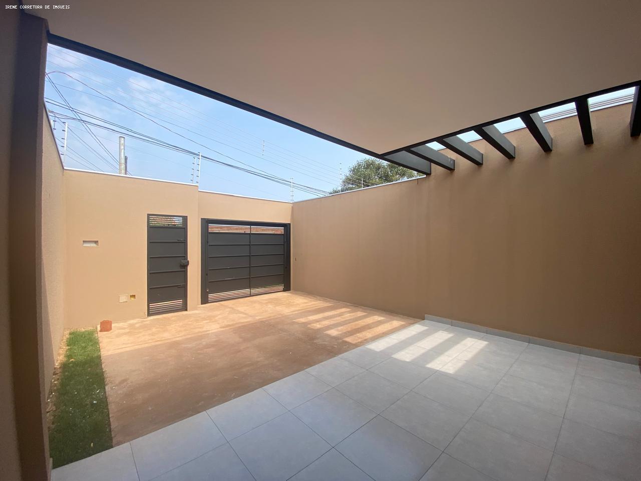 Casa à venda com 3 quartos, 210m² - Foto 4