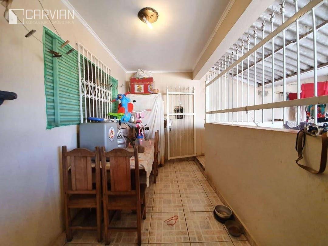 Casa à venda com 4 quartos, 290m² - Foto 12