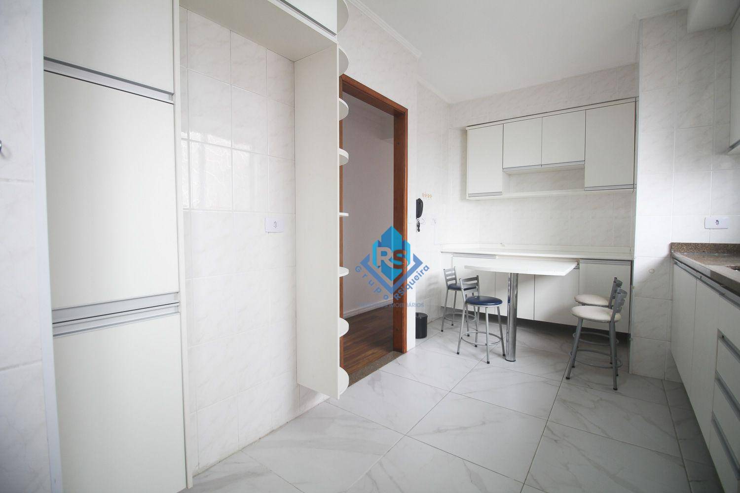 Apartamento para alugar com 2 quartos, 80m² - Foto 13