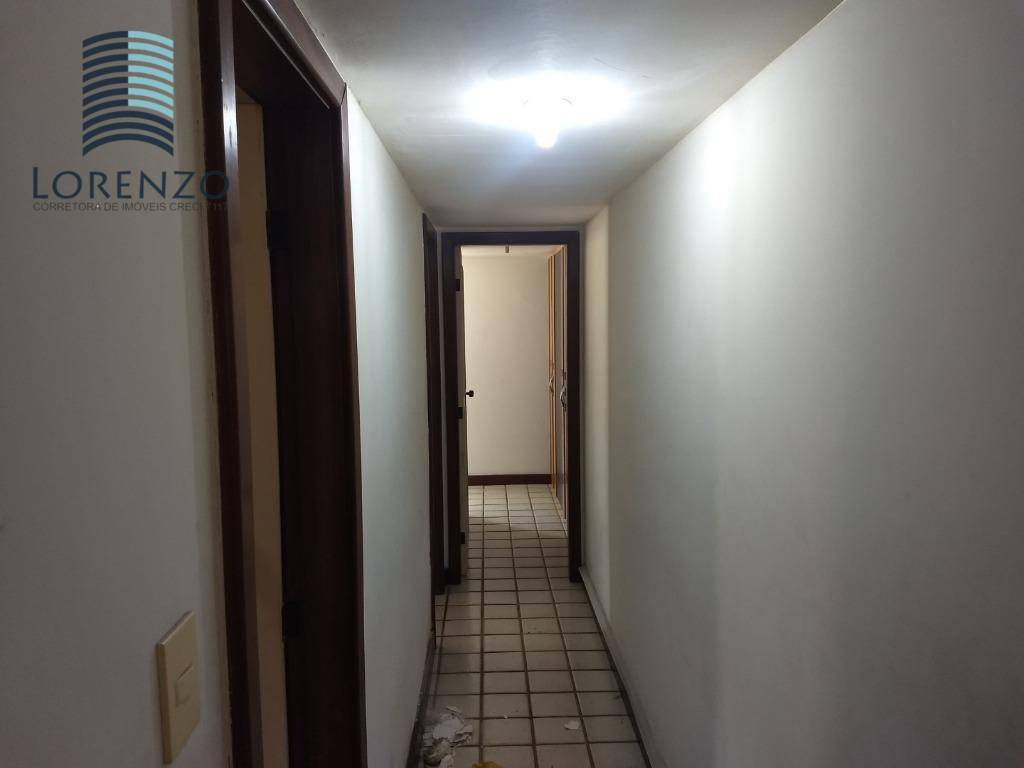 Apartamento à venda com 4 quartos, 220m² - Foto 12