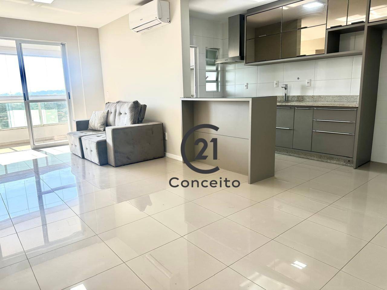 Apartamento para alugar com 3 quartos, 100m² - Foto 1