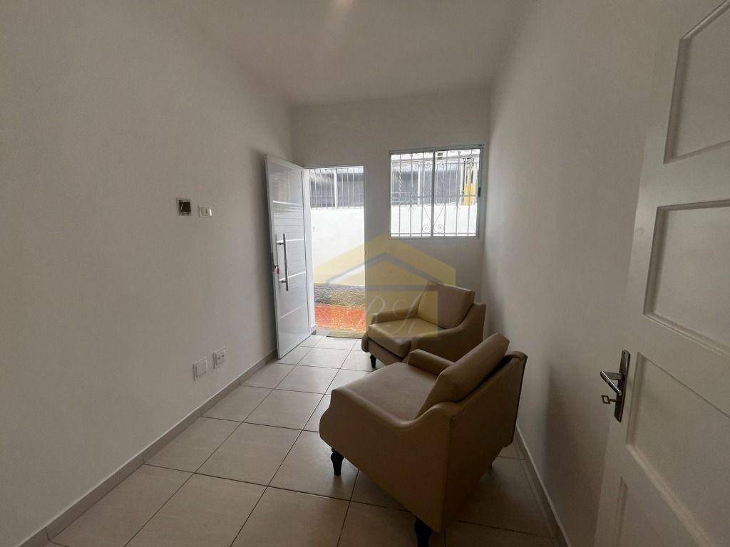 Casa para alugar com 3 quartos, 120m² - Foto 2