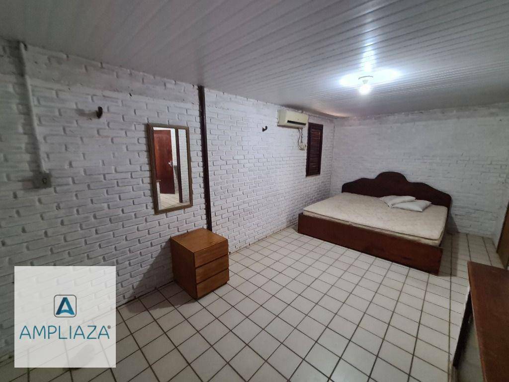 Casa à venda com 4 quartos, 300m² - Foto 25