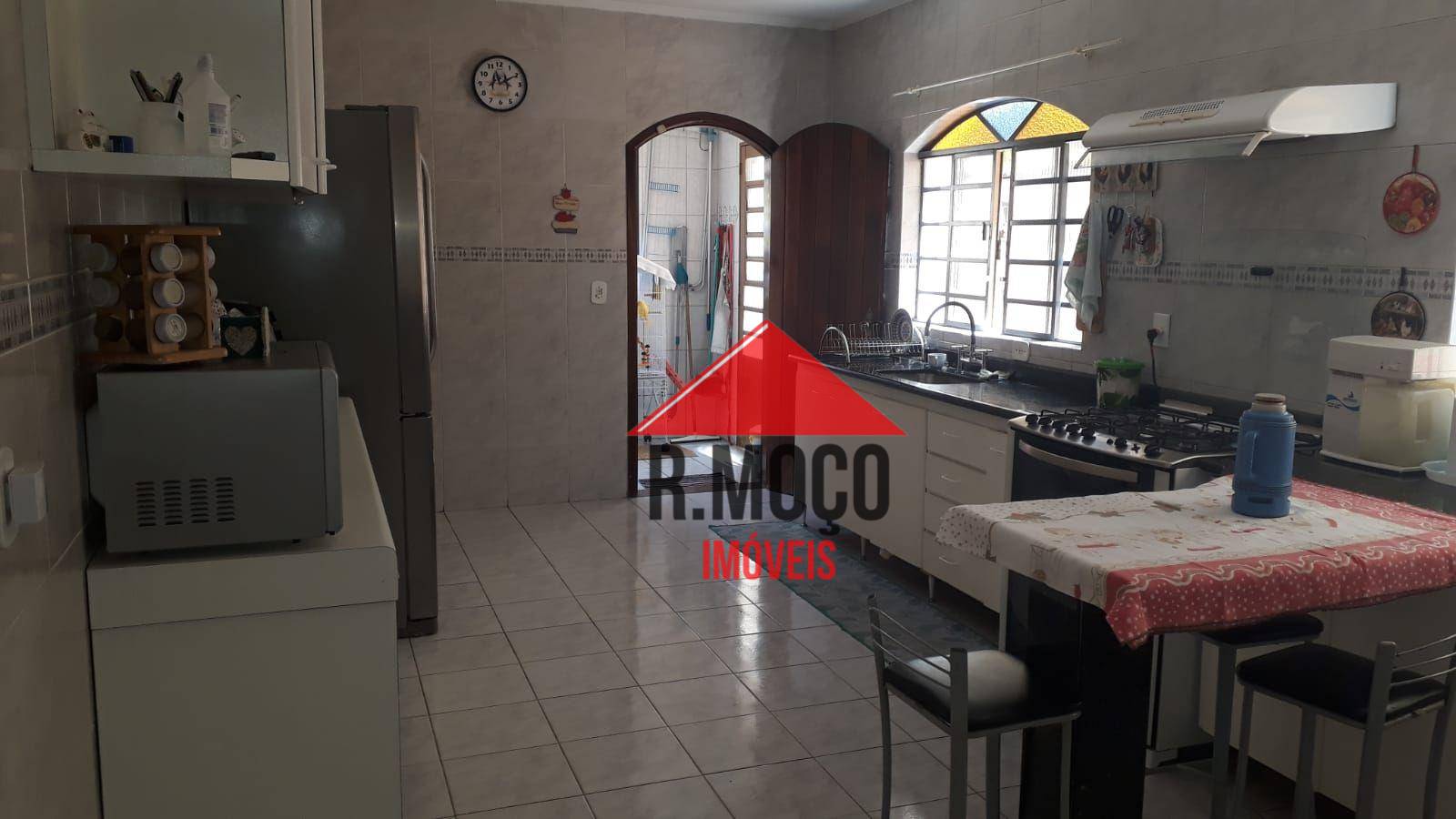 Sobrado à venda com 3 quartos, 120m² - Foto 4