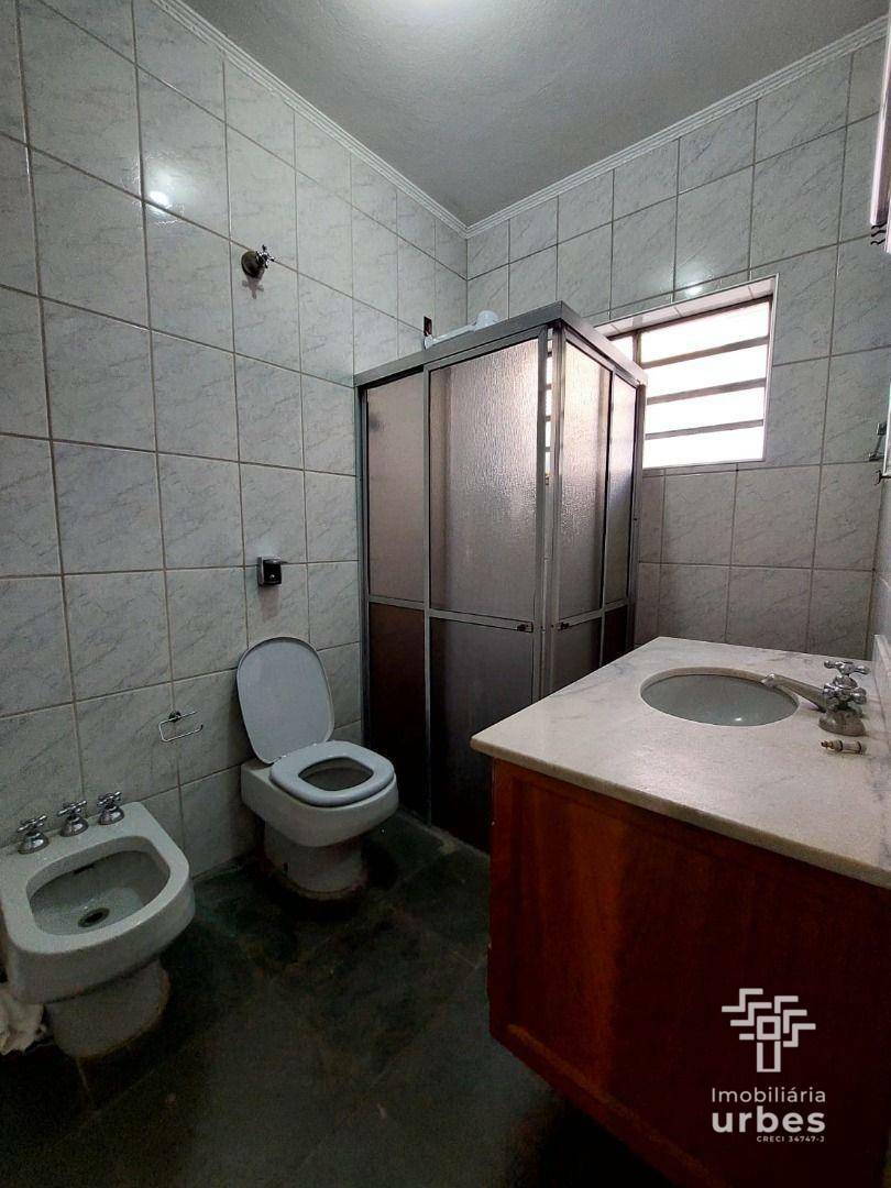 Casa para alugar com 4 quartos, 164m² - Foto 18