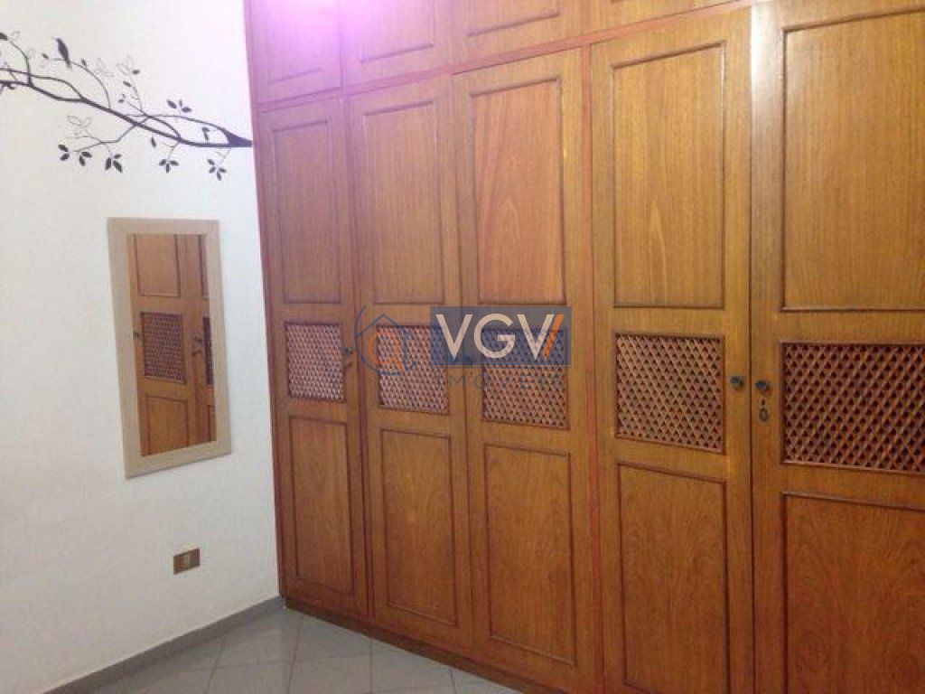 Casa à venda com 4 quartos, 300m² - Foto 9